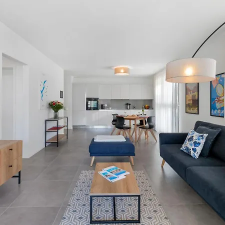 Апартаменты Loctowers A4-4-4 By Interhome Локарно